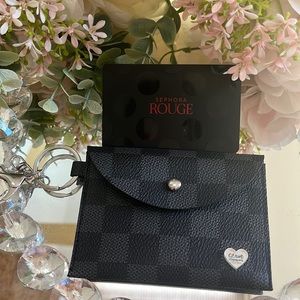 Black checkered card holder